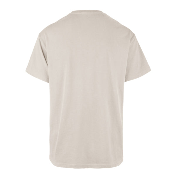 The model is wearing this MLB New York Yankees Base Runner Echo ’47 T-Shirt in natural. 2