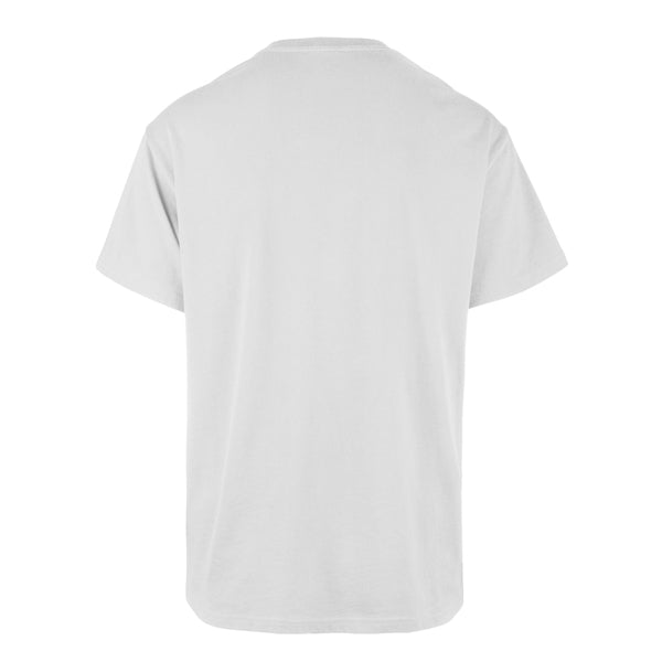 The model is wearing this MLB New York Yankees Imprint Echo ’47 T-Shirt in white. 2