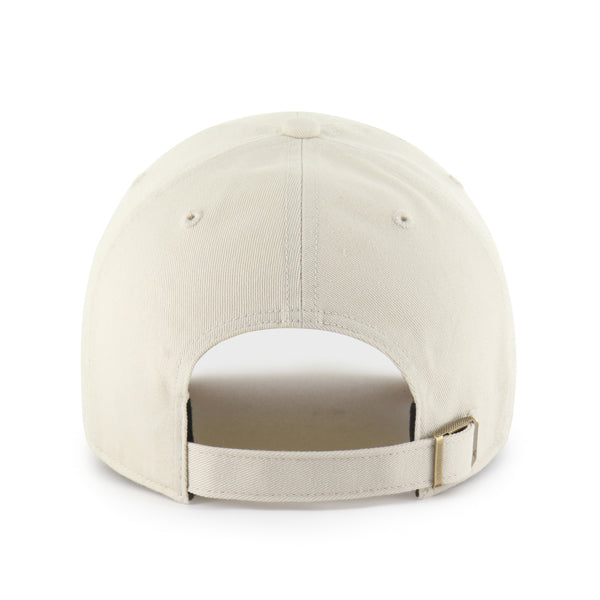 Pictured is this MLB New York Yankees Ballpark ’47 CLEAN UP cap in natural. 2