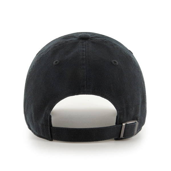 Pictured is this MLB New York Yankees Base Runner '47 CLEAN UP cap in black. 2