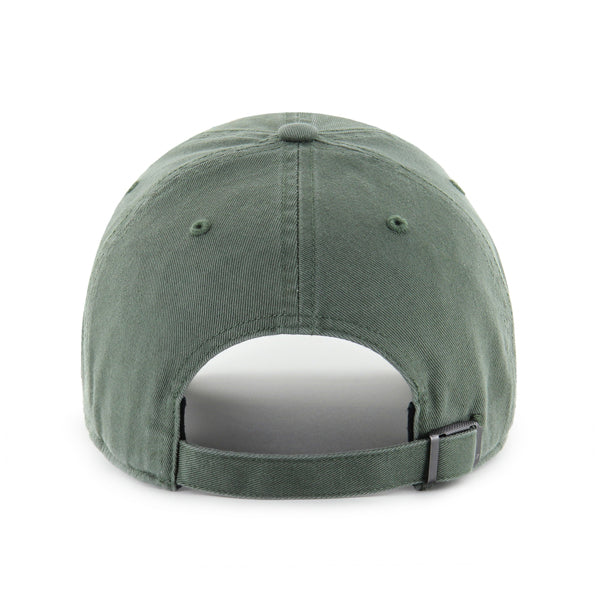 Pictured is this MLB New York Yankees Base Runner '47 CLEAN UP cap in dark green. 2