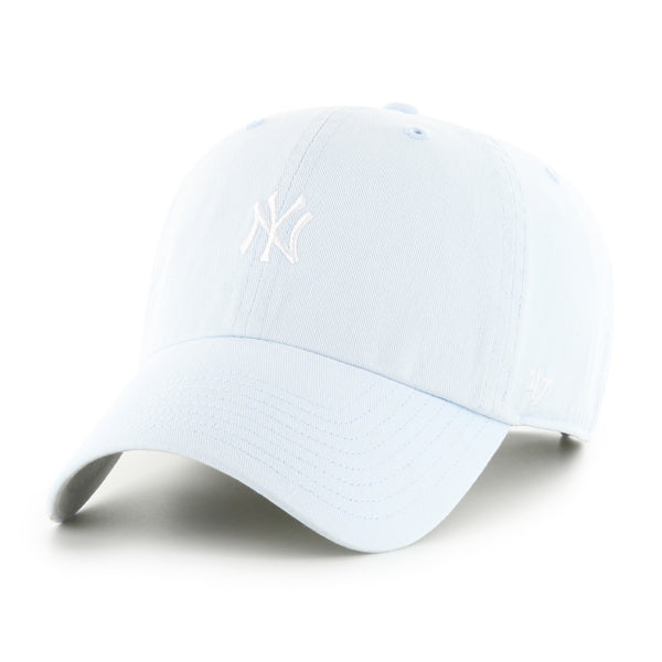 Pictured is this MLB New York Yankees Base Runner ’47 CLEAN UP cap in light blue. 1