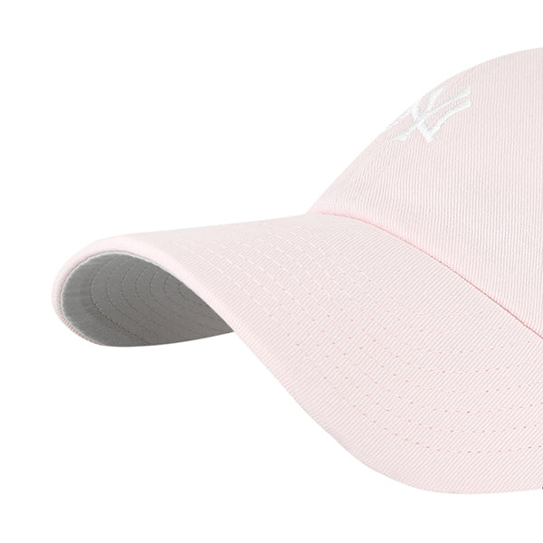 Pictured is this MLB New York Yankees Base Runner '47 CLEAN UP cap in light pink. 3