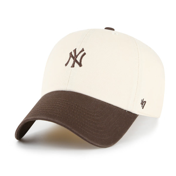 Pictured is this MLB New York Yankees Base Runner ’47 CLEAN UP cap in natural and brown. 1