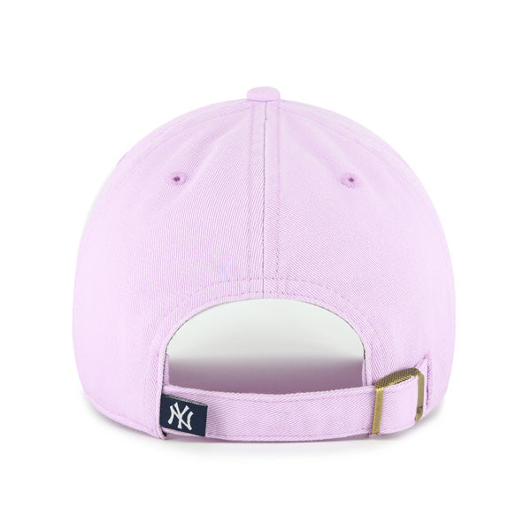 Pictured is this MLB New York Yankees Critter Kids ’47 CLEAN UP cap in blue. 2