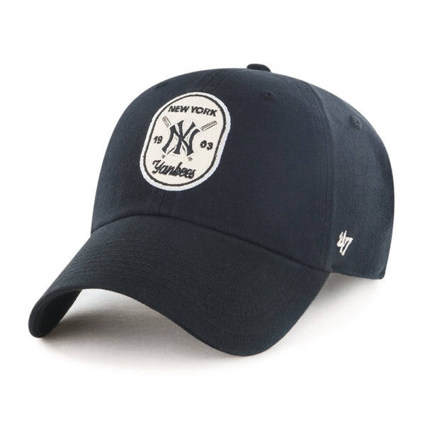 Pictured is this MLB New York Yankees Crosspatch ’47 CLEAN UP cap in black. 1