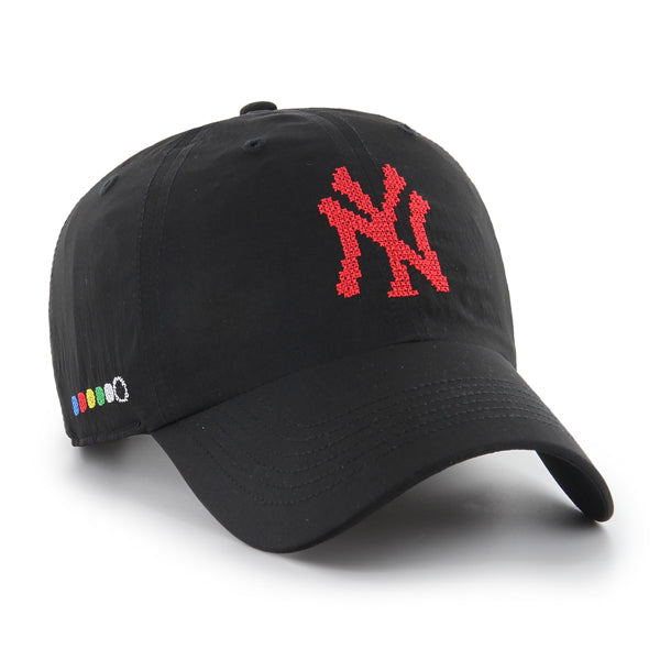 Pictured is this MLB New York Yankees Eight Bit Hero ’47 CLEAN UP cap in black. 1