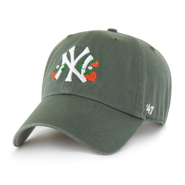 Pictured is this MLB New York Yankees Icon ’47 CLEAN UP cap in green. 1