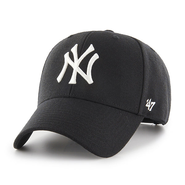 Pictured is this MLB New York Yankees Snapback ’47 MVP cap in black. 1