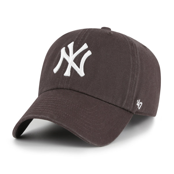 Pictured is this MLB New York Yankees ’47 CLEAN UP cap in brown. 1