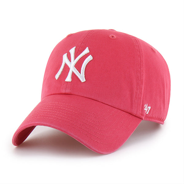 Pictured is this MLB New York Yankees ’47 CLEAN UP cap in bright pink. 1