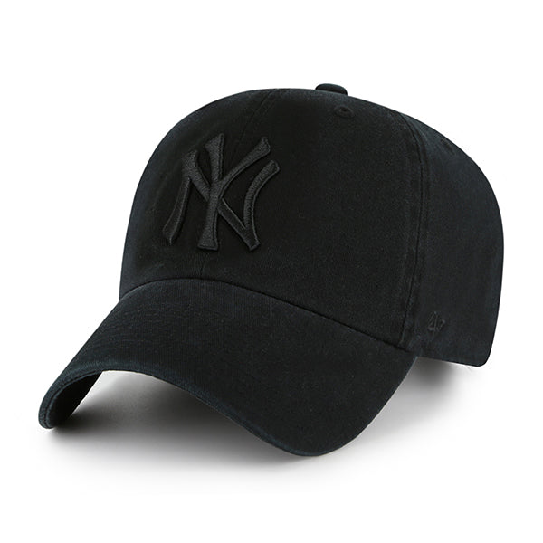 Pictured is this MLB New York Yankees Tonal ’47 CLEAN UP cap in black. 1