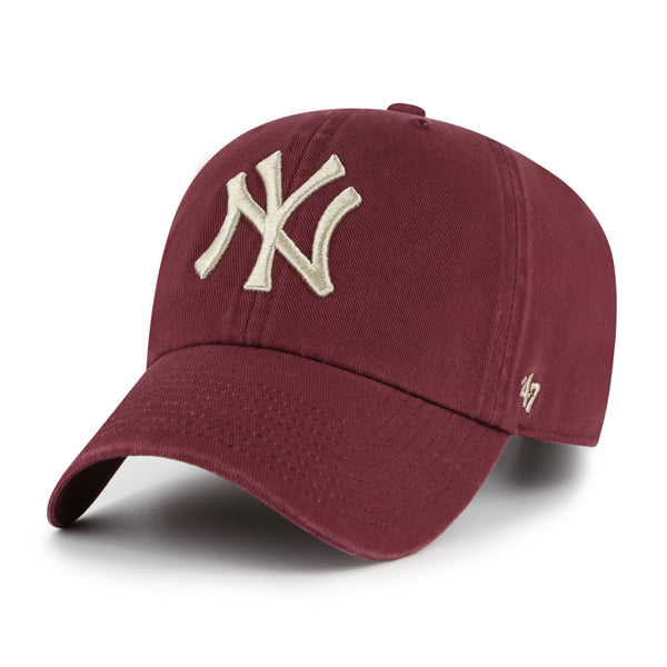 Pictured is this MLB New York Yankees Contrast ’47 CLEAN UP cap in dark purple. 1