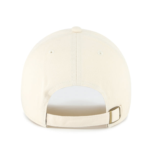 Pictured is this MLB New York Yankees Contrast ’47 CLEAN UP cap in natural. 2