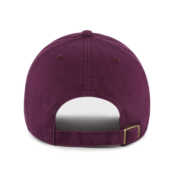 Pictured is this MLB New York Yankees ’47 CLEAN UP cap in dark red. 2