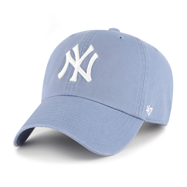 Pictured is this MLB New York Yankees ’47 CLEAN UP cap in medium blue. 1
