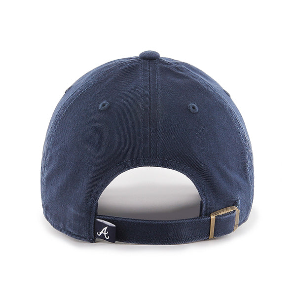Pictured is this MLB Atlanta Braves ’47 CLEAN UP cap in navy. 2