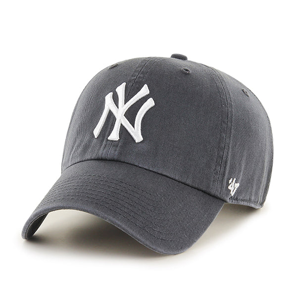 Pictured is this MLB New York Yankees '47 CLEAN UP cap in dark grey. 1