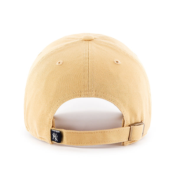 Pictured is this MLB New York Yankees ’47 CLEAN UP cap in light tan. 2