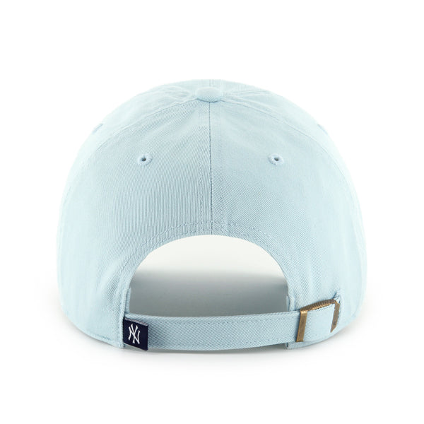 Pictured is this MLB New York Yankees ’47 CLEAN UP cap in light blue. 2