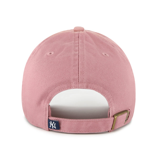 Pictured is this MLB New York Yankees ’47 CLEAN UP cap in mauve. 2