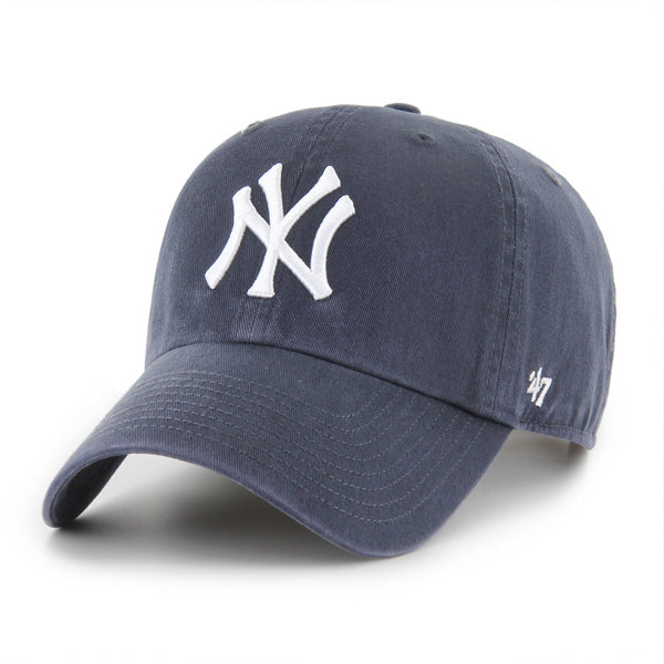 Pictured is this MLB New York Yankees ’47 CLEAN UP cap in vintage navy. 1