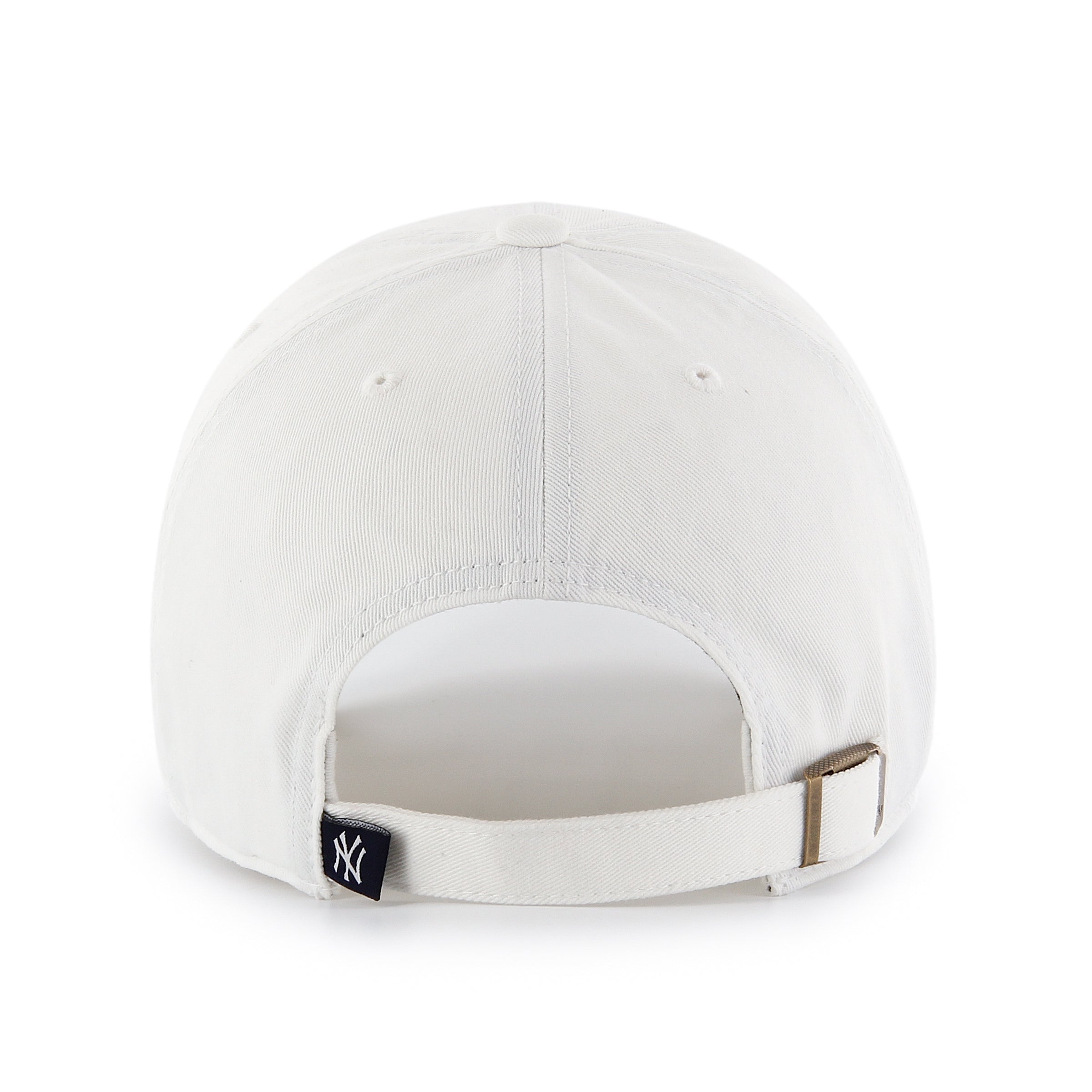 Pictured is this MLB New York Yankees ’47 CLEAN UP cap in white. 2
