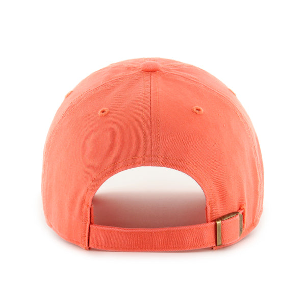Pictured is this MLB New York Yankees ’47 CLEAN UP cap in pastel orange. 2