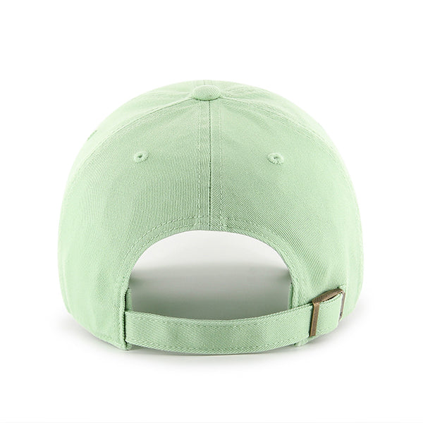 Pictured is this MLB New York Yankees '47 CLEAN UP cap in pastel green. 2