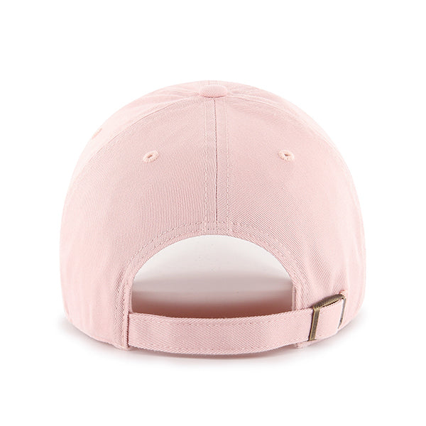 Pictured is this MLB New York Yankees ’47 CLEAN UP cap in pale pink. 2