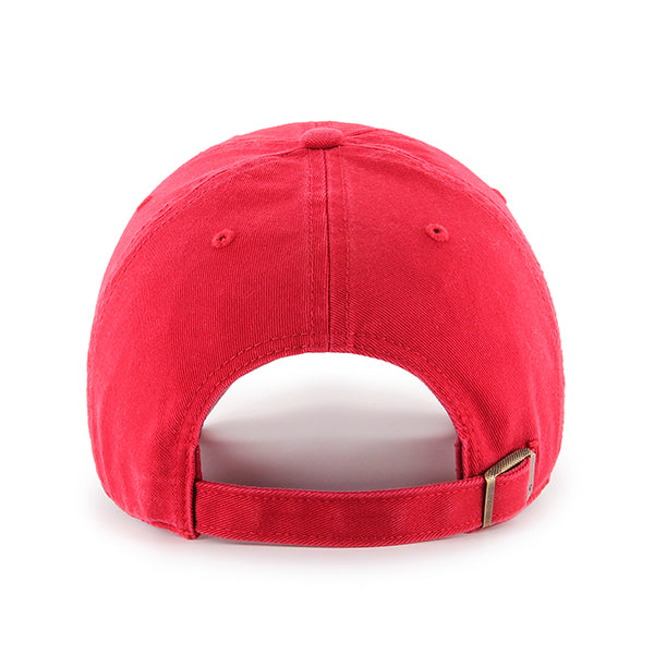 Pictured is this MLB New York Yankees ’47 CLEAN UP cap in red. 2