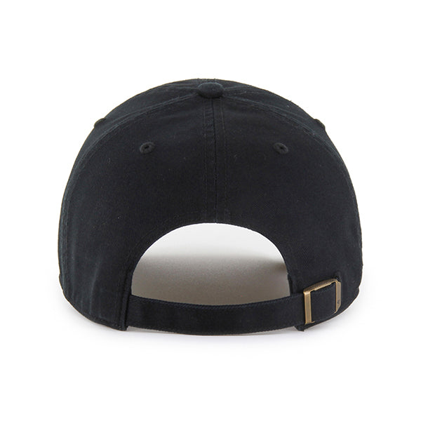 Pictured is this Arsenal FC ’47 CLEAN UP cap in black. 2