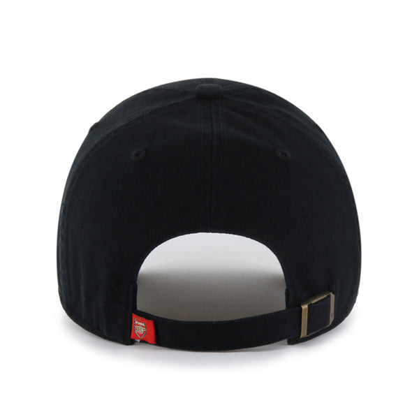 Pictured is this Arsenal FC ’47 CLEAN UP cap in black. 2