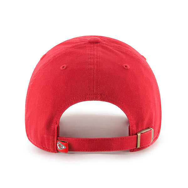 Pictured is this NFL Kansas City Chiefs ’47 CLEAN UP cap in dark red. 2