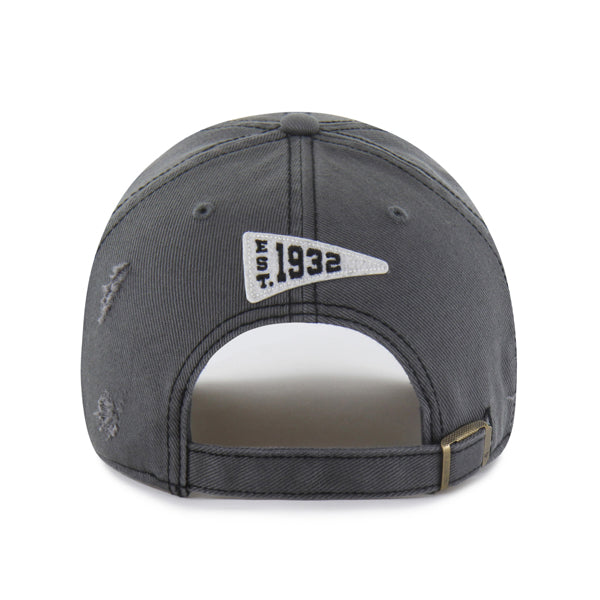 Pictured is this NFL Seymore Washington Commanders ’47 CLEAN UP cap in grey. 2