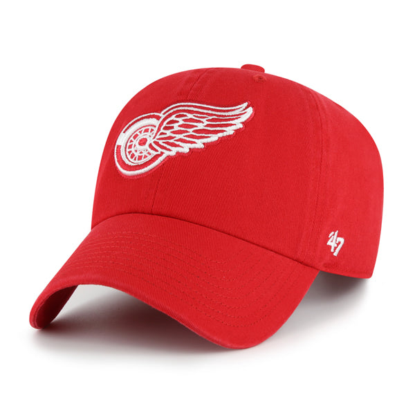 Pictured is this NHL Detroit Red Wings ’47 CLEAN UP cap in dark red. 1