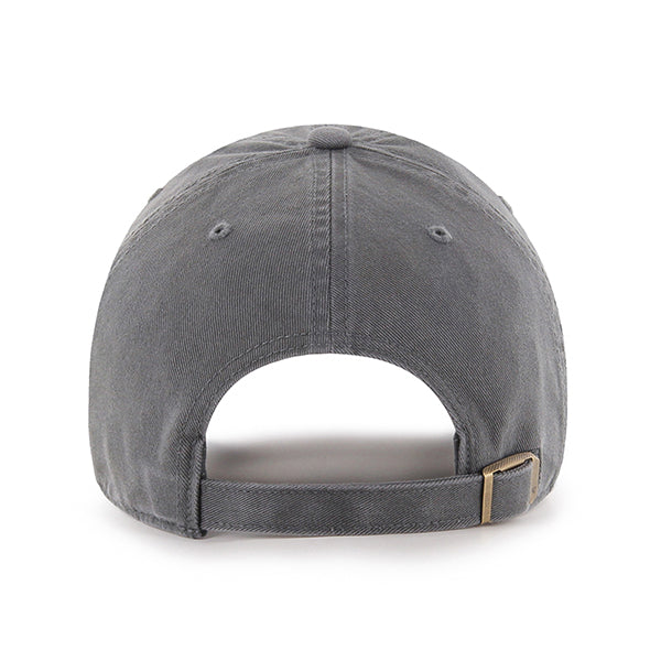 Pictured is this Dog Icon Dachshund ’47 CLEAN UP cap in dark grey. 2