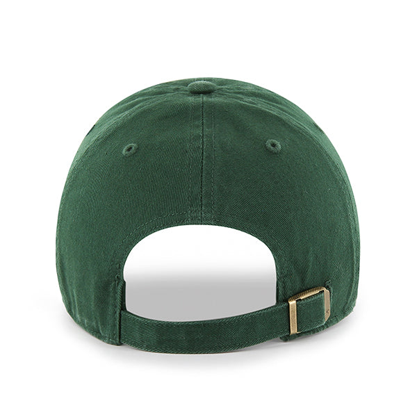 Pictured is this Dog Icon Beagle Base Runner ’47 CLEAN UP cap in green. 2