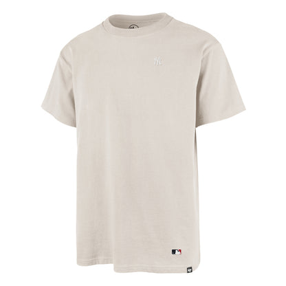 The model is wearing this MLB New York Yankees Base Runner Echo ’47 T-Shirt in natural. 1