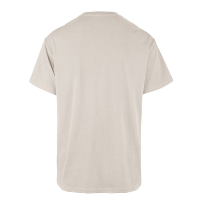 The model is wearing this MLB New York Yankees Base Runner Echo ’47 T-Shirt in natural. 2