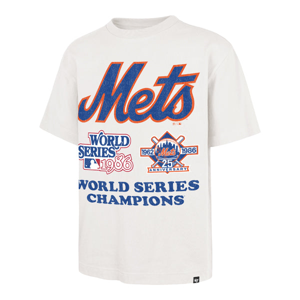 The model is wearing this MLB New York Mets 86 ’47 Foundation T-Shirt in white. 1
