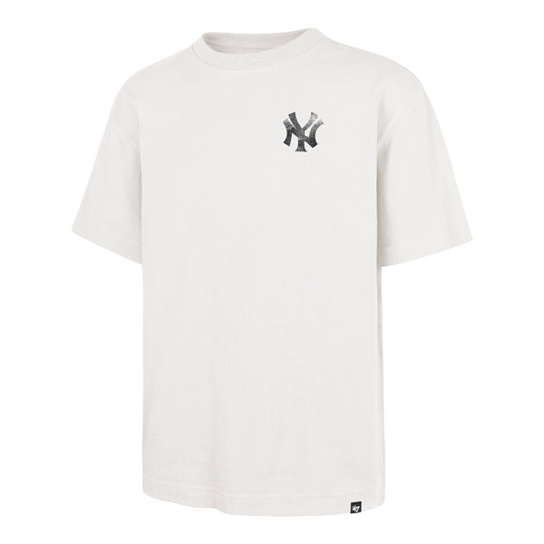 The model is wearing this MLB New York Yankees Herbarium Petiole ’47 Foundation T-Shirt in light beige. 1