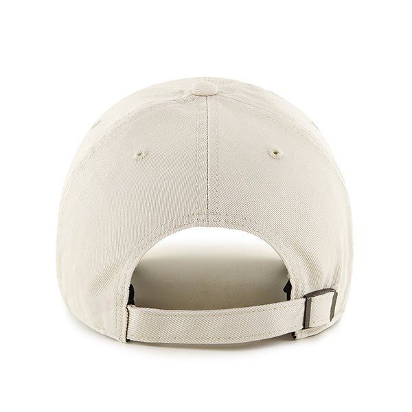 Pictured is this MLB New York Yankees Mini Logo Base Runner '47 CLEAN UP cap in natural. 2