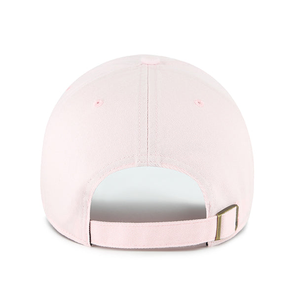 Pictured is this MLB New York Yankees Base Runner '47 CLEAN UP cap in light pink. 2