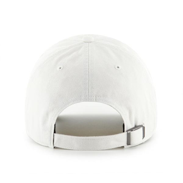 Pictured is this MLB New York Yankees Base Runner '47 CLEAN UP cap in white. 2