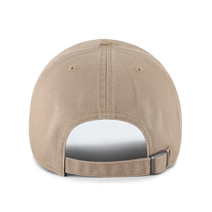Pictured is this MLB New York Yankees Base Runner '47 CLEAN UP cap in brown. 2