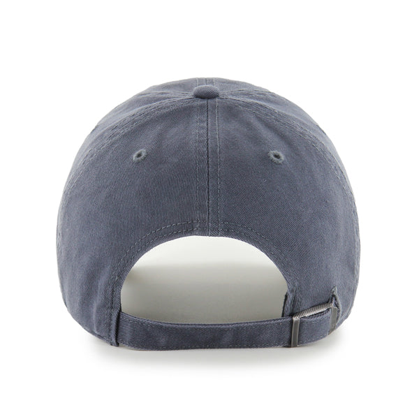 Pictured is this MLB New York Yankees Script Base Runner '47 CLEAN UP cap in navy. 2