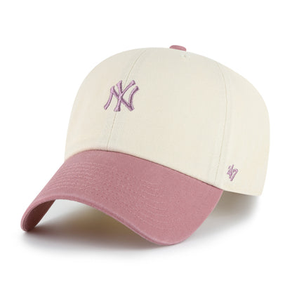 Pictured is this MLB New York Yankees Base Runner '47 CLEAN UP cap in natural and mauve. 1