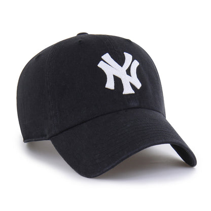 Pictured is this MLB New York Yankees Herbarium ’47 CLEAN UP cap in black. 3