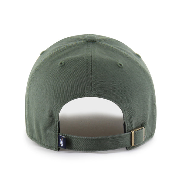 Pictured is this MLB New York Yankees Icon '47 CLEAN UP cap in green. 2